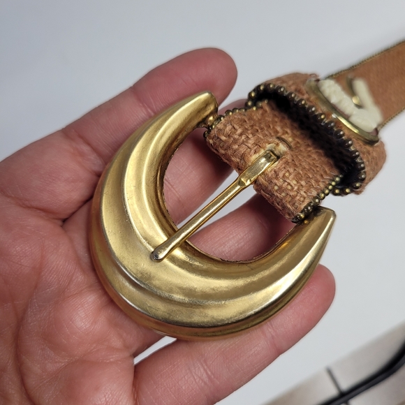 Vintage cameo set belt and earrings - Picture 5 of 16